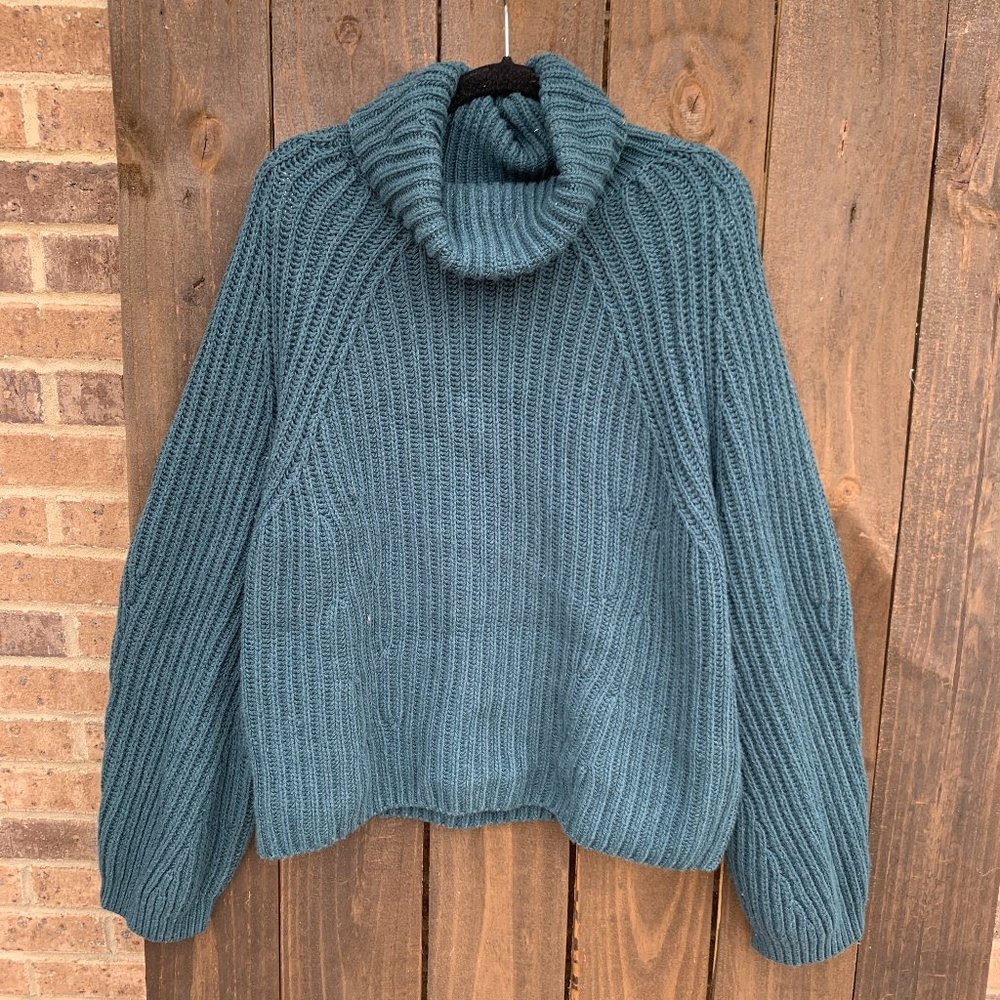 Brochu Walker Women's Green Knit Cowl Neck Sweater